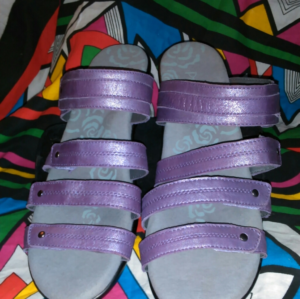 SHINY PURPLE PROPHET SANDALS